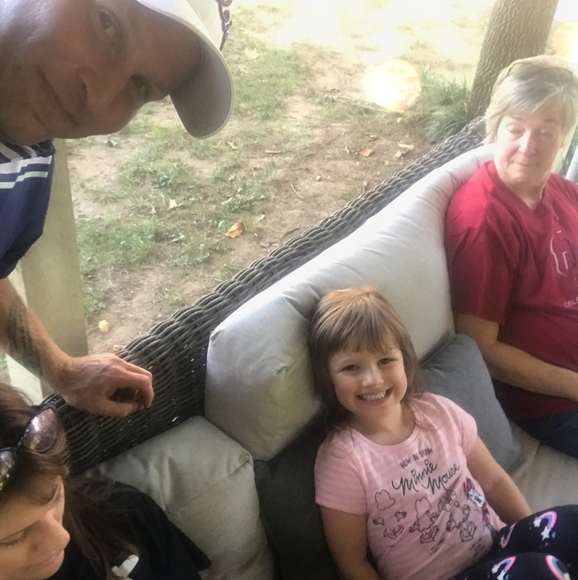 Meet your Posher, Melissa💜✨👑🐝 - Picture 4 of 5